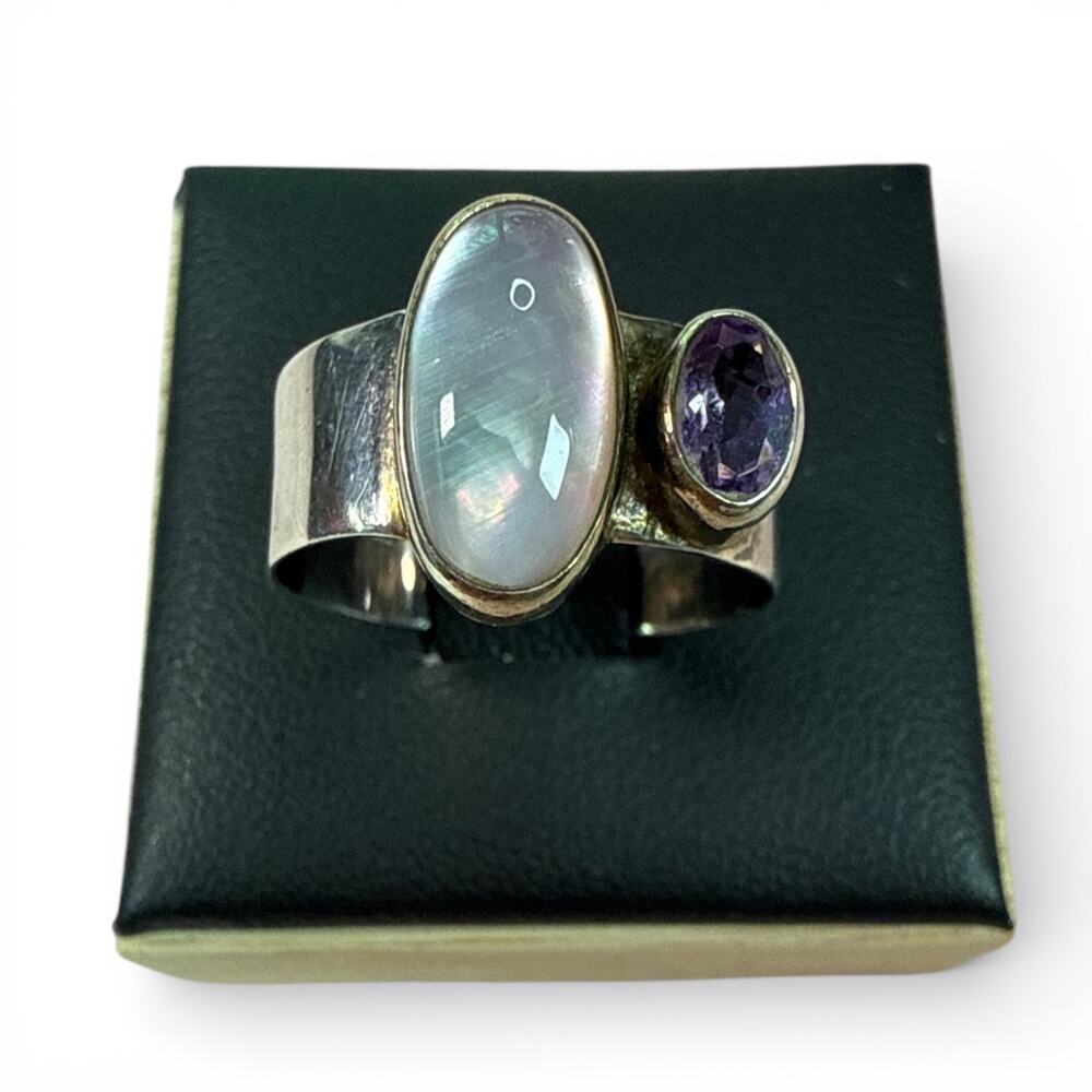 925 Sterling Silver Band with Amethyst and Cat Eye Glass Size 7